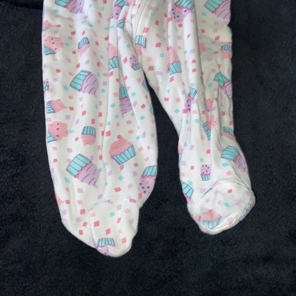 George baby onesie - Picture 3 of 4